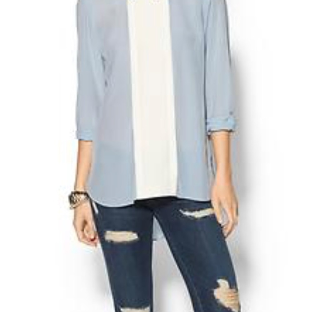 💕bcbg maxazria Blue preppy top open back